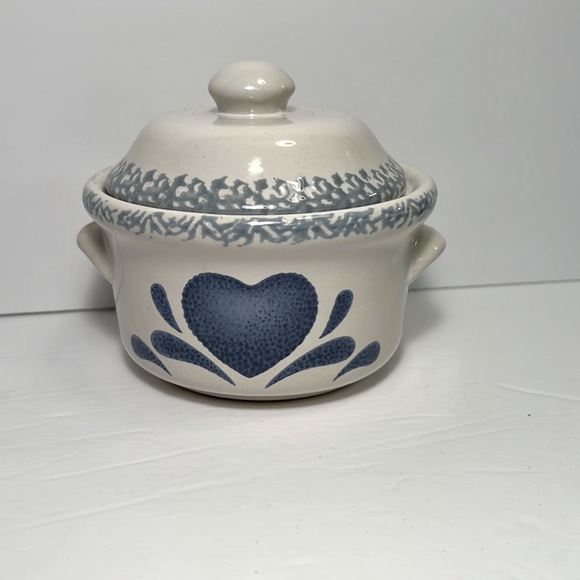 Blue Heart Ceramic Soup Crock w/Lid & Side Handles, Sponge Ware Design - Picture 1 of 3